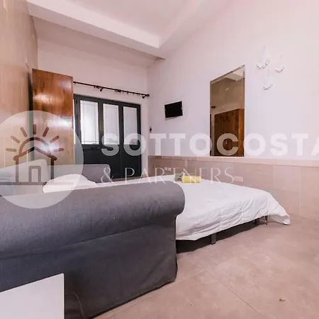 Διαμέρισμα Hydruntum Flat - *